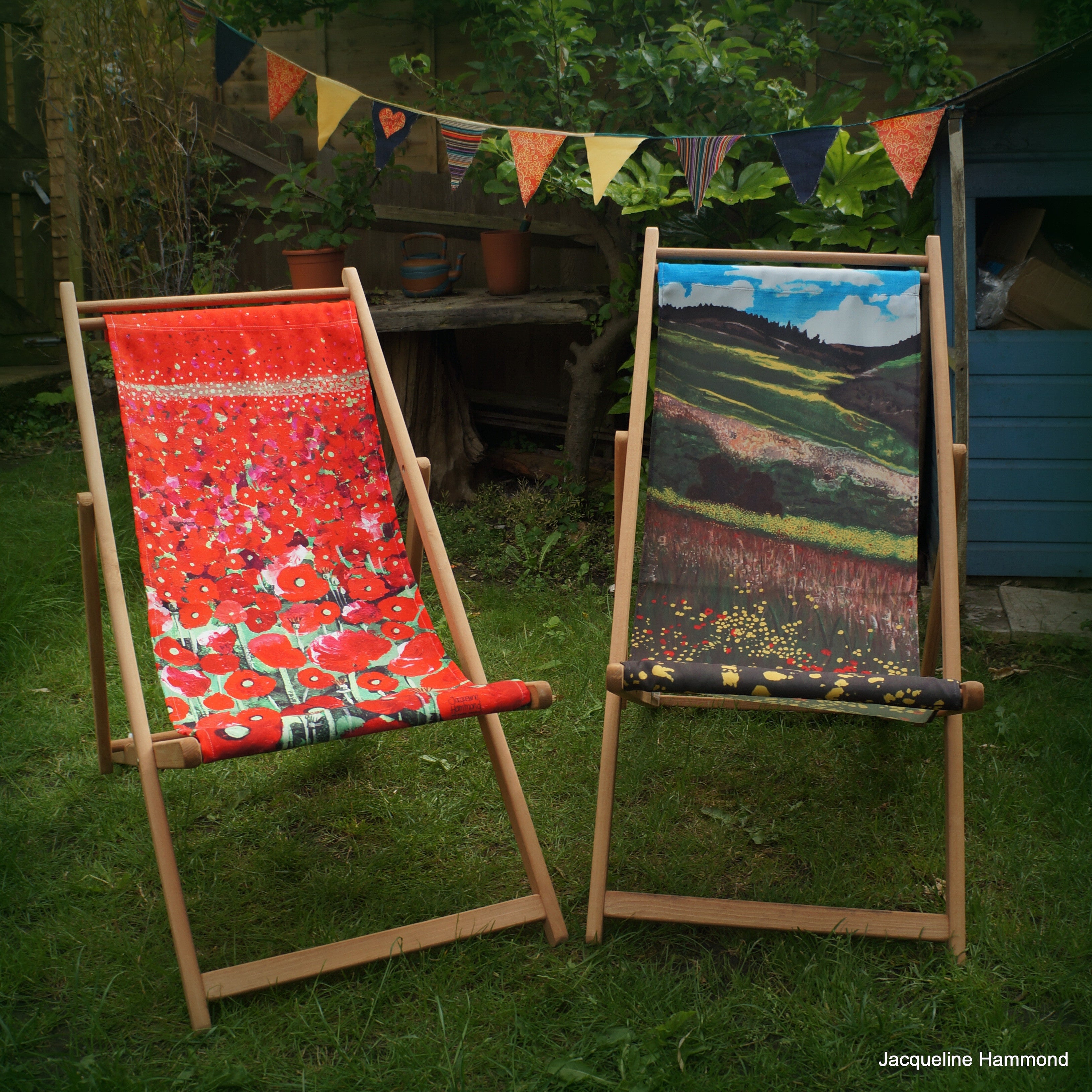 Deckchair - Traditional Seaside - Poppy  Smart Deco Homeware Lighting and Art by Jacqueline hammond