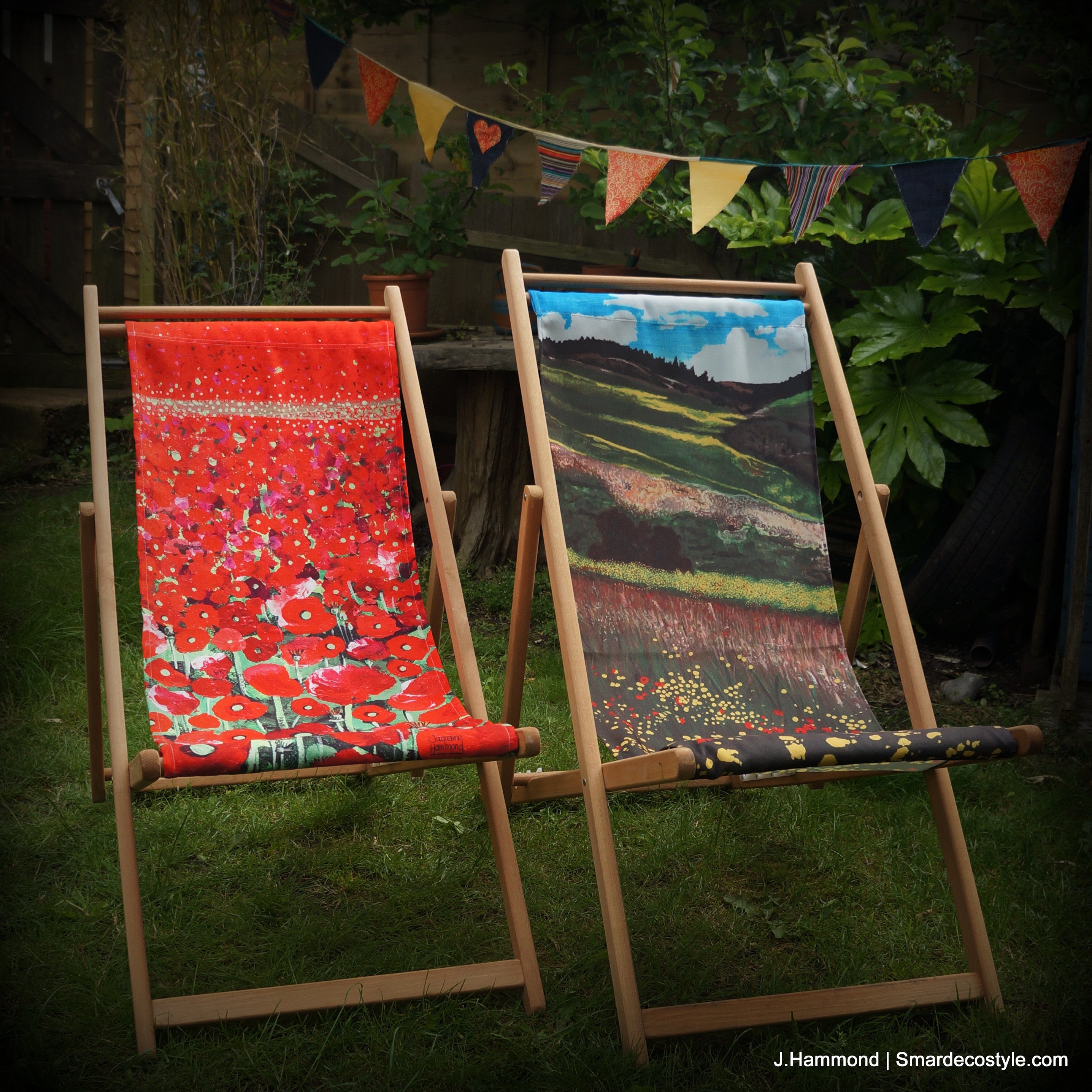 Deckchair - Traditional Seaside - Poppy  Smart Deco Homeware Lighting and Art by Jacqueline hammond